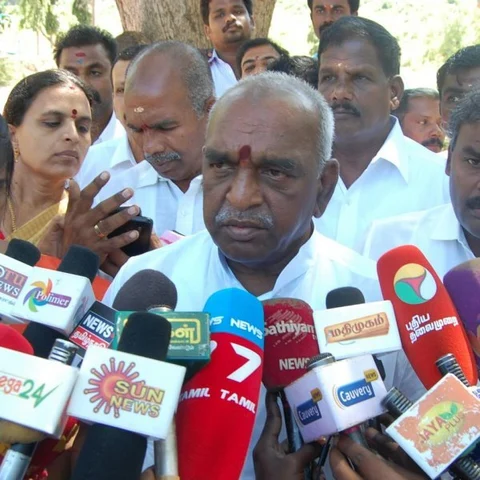 ``பஞ்சாயத்து தேர்தலில் வெற்றிபெற ட்ரெய்னிங்'' - ஸ்டாலினை கலாய்த்த பொன்.ராதாகிருஷ்ணன்!