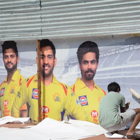 சேப்பாக்கத்தில் குவிக்கப்பட்ட கமாண்டோ படை... ஐ.பி.எல்-க்காக முடக்கப்பட்ட முக்கியச் சாலைகள்!