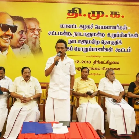 'தலைவராகப் பொறுப்பேற்று 119 நாள்களில்...!' - ஸ்டாலினுக்கு சுட்டிக் காட்டிய துரைமுருகன்