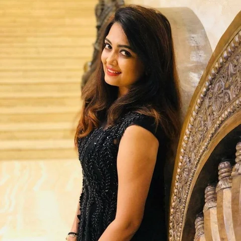 ` `சாட்டர் டே செளந்தர்யா’னு என்னை ஏன் கூப்பிடுறாங்க தெரியுமா?' - `பகல் நிலவு’ செளந்தர்யா