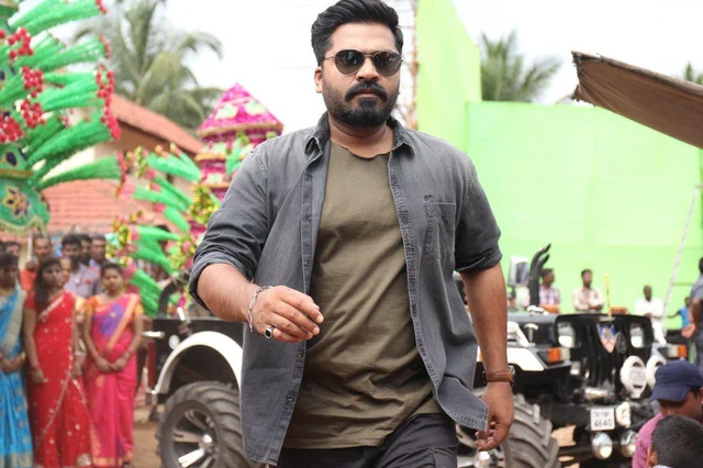 ``வந்துட்டாரு... ஆனா ராஜாவா வந்தாரா?!" - `வந்தா ராஜாவாதான் வருவேன்' விமர்சனம்