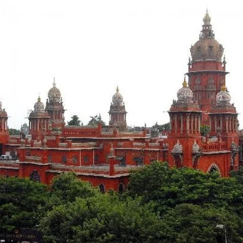 `விமானப் படையினரைப் போல தைரியமாகக் கடமையாற்ற வேண்டும்' - அரசு ஊழியர்களுக்கு நீதிபதி அட்வைஸ்!