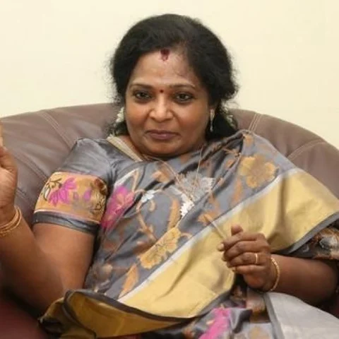 `பாலுக்கு அழும் குழந்தையாக மக்கள் இருக்கிறார்கள்!' - தமிழிசை உருக்கம் #CycloneGaja