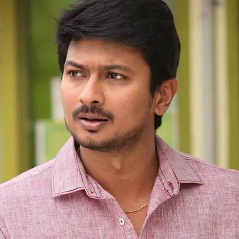 ``என் படம் நேற்றே அகற்றப்பட்டுவிட்டது!" - விமர்சனத்துக்கு உதயநிதி ஸ்டாலின் ரிப்ளை