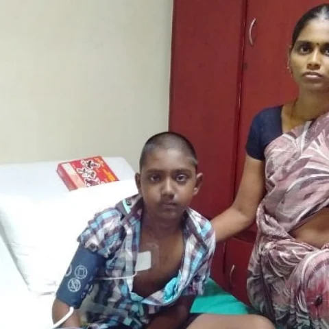 உயிருக்குப் போராடும் விவசாயியின் மகன் #NeedHelp