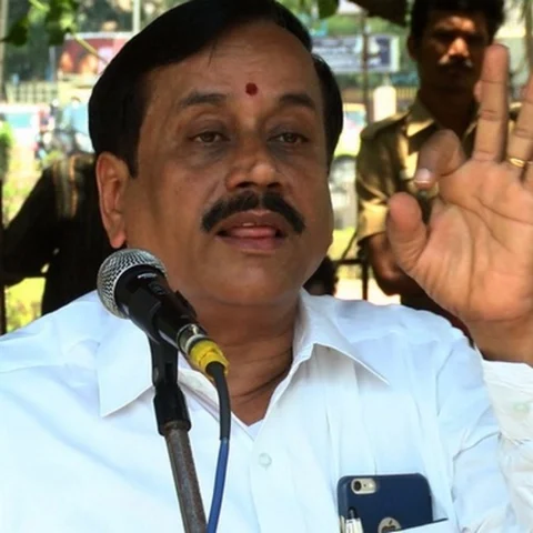 சோனியாவை விமர்சித்த ஹெச்.ராஜாவை கைது செய்! கொந்தளிக்கும் காங்கிரஸ்