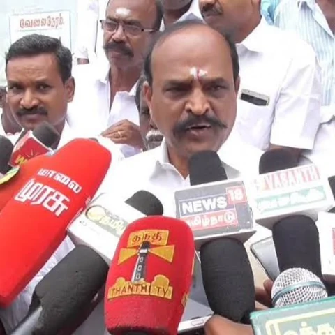 ‘நடிகர் கமல்ஹாசன் மிகுந்த மன அழுத்தத்துடன் இருக்கிறார்’- அமைச்சர் கடம்பூர் ராஜூ