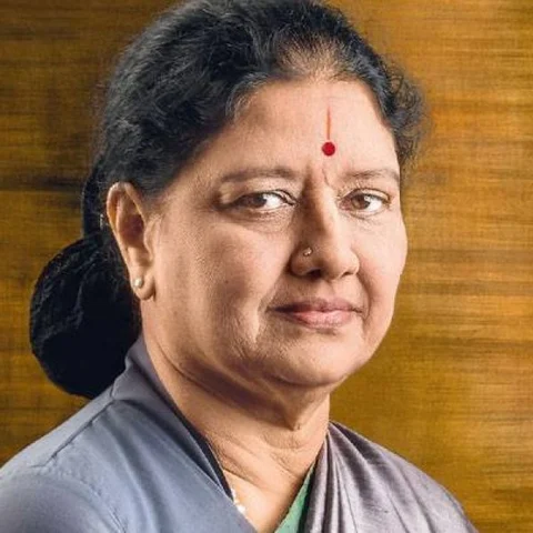 `கும்பலை எதிர்த்து நின்ற ஓர் உறவின் கதை!'- ராம் கோபால் வர்மாவின் `சசிகலா' படத்தின் அப்டேட்