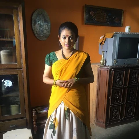 'இந்த கதாபாத்திரத்தை ரசித்துச் செய்கிறேன்!' - ஃபரீனா ஆசாத்