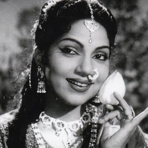 "பானுமதி அம்மாவுக்கு சீனியர் நடிகர்களே பயப்படுவாங்க!'' - ரோஜா #HBDBhanumathi