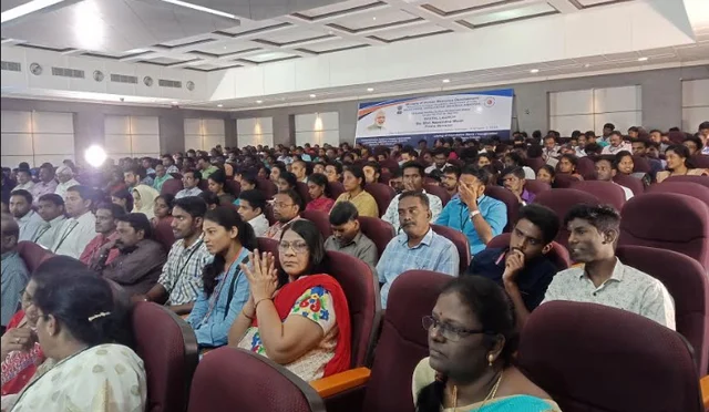 ``உயர்கல்வி நிலையங்களில் தொழில்முனைவோர் மையங்கள்” - தொடங்கி வைத்த பிரதமர் மோடி