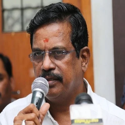 ரஜினியையும் விஜய்யையும் கட்டாயப்படுத்தி நடிக்கவைக்கிறாரா தாணு?