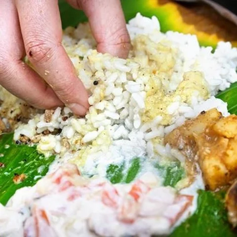 சாப்பிடும்போது தண்ணீர் குடித்தால் என்ன ஆகும்? - #DrinkingWaterDuringMeals