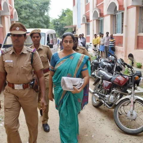 `குடும்பத்தினரிடம் பேச விரும்புகிறேன்!’ - 8 மாதங்களுக்குப் பின்னர் நிர்மலா தேவி விருப்பம்