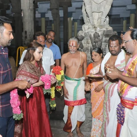 ஸ்ரீவில்லிபுத்தூர் ஆண்டாள் கோயிலில் ரஜினி மகள் ஐஸ்வர்யா தரிசனம்!