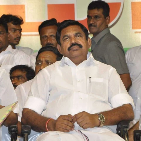 `இந்தத் தேர்தல் வெற்றியோடு இன்னும் பல வெற்றிகள் கிடைக்கட்டும்!' - முதல்வருக்கு தமிழிசை பிறந்தநாள் வாழ்த்து