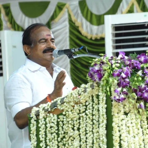 `ஒரு துண்டுச்சீட்டு கொடுத்தா போதும்!’ -முதல்வரைப் புகழ்ந்துதள்ளிய அமைச்சர் கருப்பணன்