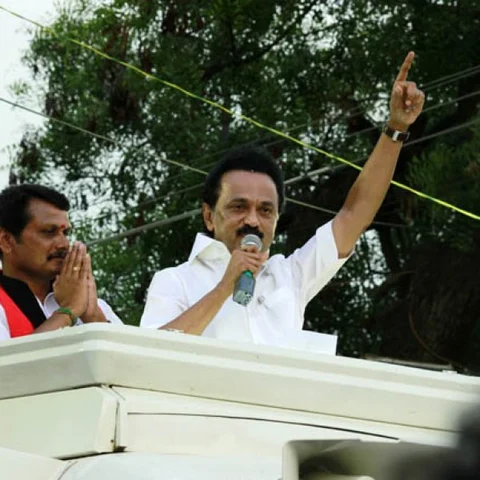 ``வெட்கத்தை விட்டு உங்களிடம் சொல்கிறேன்..!"- பிரசாரத்தில் கண்கலங்கிய ஸ்டாலின்