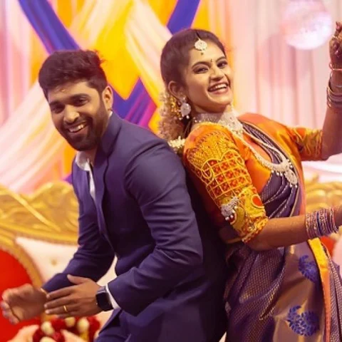 மாலையில் நிச்சயதார்த்தம்... நள்ளிரவில் பர்த் டே! - களைகட்டிய மானஸ் - சுபிக்ஷா டான்ஸ்
