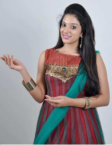 ''டிடி ஷோவில் அது வேண்டாமே...ப்ளீஸ்..!!'' - தியா ரெக்வஸ்ட்