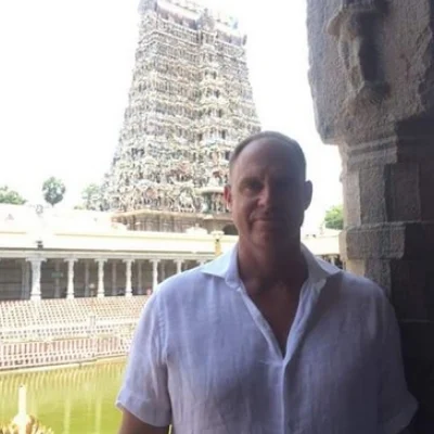 மீனாட்சி அம்மன் கோயிலில் மேத்யூ ஹேடன்!