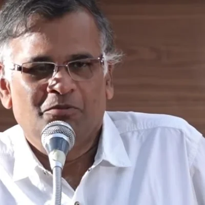“சின்னம்மா என அழைப்பவர்கள் அப்பாவிகளா?” இலக்கிய விழாவில் அரசியல் பேசிய ஜெயமோகன்