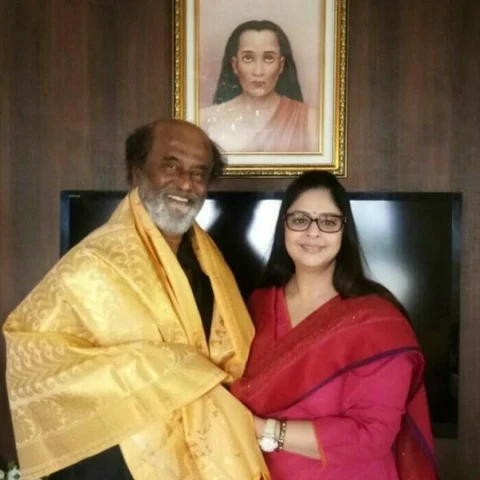 ரஜினியைச் சந்தித்த கதை சொல்கிறார் நக்மா!