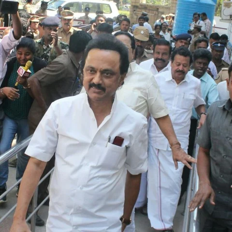 ஆட்சி அஸ்தமனமாகும் நேரத்தில் இடஒதுக்கீடா?- மோடியை விமர்சிக்கும் மு.க.ஸ்டாலின்