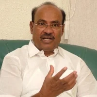தேர்தல் ஆணையம் தன் கடமையை தட்டி கழிக்க கூடாது: சொல்கிறார் ராமதாஸ்!