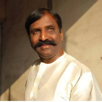 தமிழை நேசிக்கும் கவிஞன் நேர்மையானவன்!