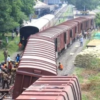 திருச்சியில் சரக்கு ரயில் கவிழ்ந்தது: போக்குவரத்து பாதிப்பு!