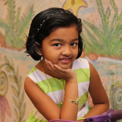 ‘நான் இப்போ செல்ஃபி க்வீன்!’ - குழந்தை நட்சத்திரம் அதித்ரீ கலகல!