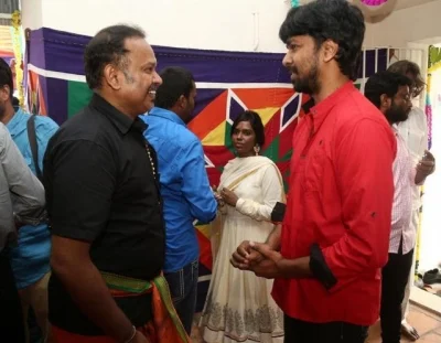 சூர்யா படத்திற்கு வசனம் எழுதும் மதன் கார்க்கி!
