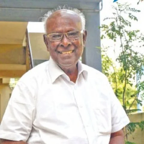 ``அந்தக் கருத்தை நான் சொல்லலை...ய்யா!''- பேராசிரியர் சாலமன் பாப்பையா மறுப்பு #VikatanBreaks