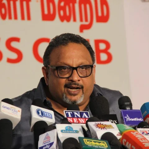 `ஆதாரம் இல்லாமல் பேசக் கூடாது!’ - முதல்வர் எடப்பாடி பழனிசாமி தொடர்ந்த வழக்கில் மேத்யூவுக்குத் தடை