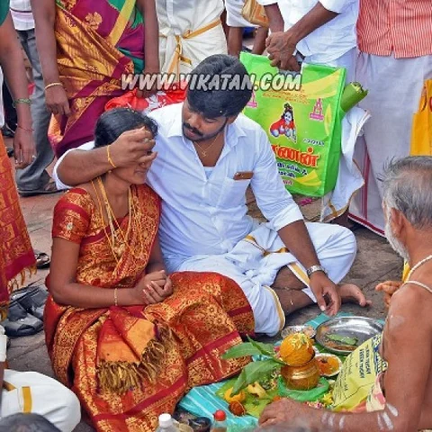 காவிரித்தாய்க்குக் காதோலை கருகமணி, சப்பரம் படைத்து வழிபடும் மக்கள்!