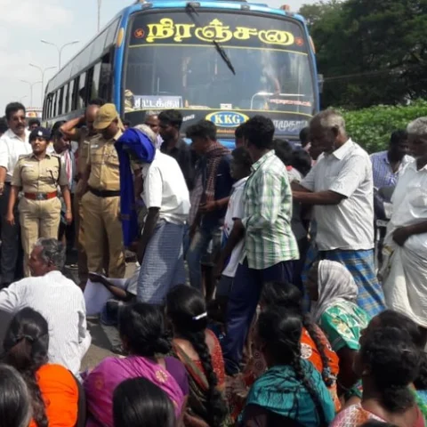 தமிழக இளைஞர் புனேவில் கொலையா? - நடவடிக்கை கோரி உறவினர்கள் சாலை மறியல்!