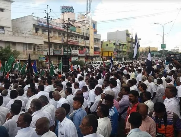மத்திய மாநில அரசுகளின் கவனத்தை திசை திருப்புகிற அறிவிப்பு வெளியாகும் - எதிர்க்கட்சிகள் முழக்கம்