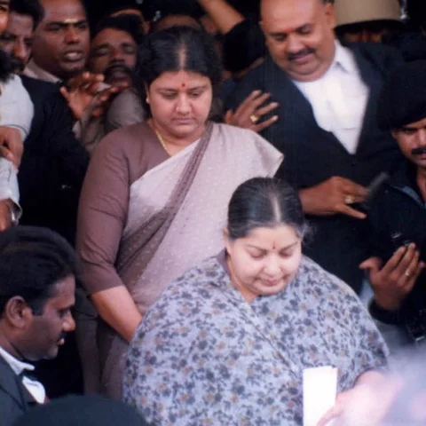அந்த ஜெராக்ஸ் இயந்திரமும்.. 12 ரப்பர் ஸ்டாம்புகளும்! குன்ஹா தீர்ப்பு வெளியான தினம்