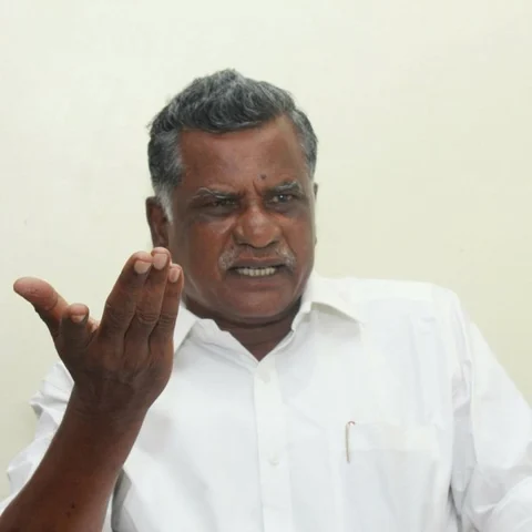`அ.தி.மு.கவின் குரல்வளையை நெரிக்கிறது பா.ஜ.க!’ - முத்தரசன்