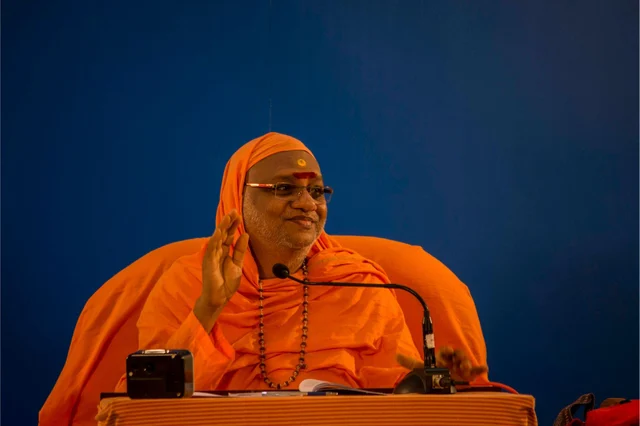 "உண்மையில் நீ எல்லையற்றவன். எது பரிபூரணமானதோ அது நீதான்" - கோவையில் ஜகதாத்மானந்த சரஸ்வதி சுவாமிகள் உரை!