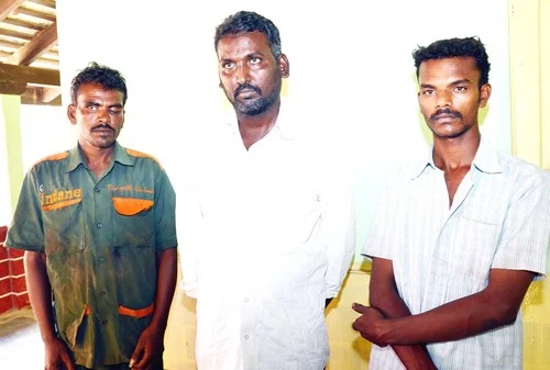 டாஸ்மாக் கடையில் கள்ள நோட்டை மாற்ற முயன்ற 3 பேர் கைது