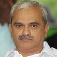 புதுவையில் காங்கிரசார் ரயில் மறியல்: முன்னாள் முதல்வர் வைத்தியலிங்கம் கைது!