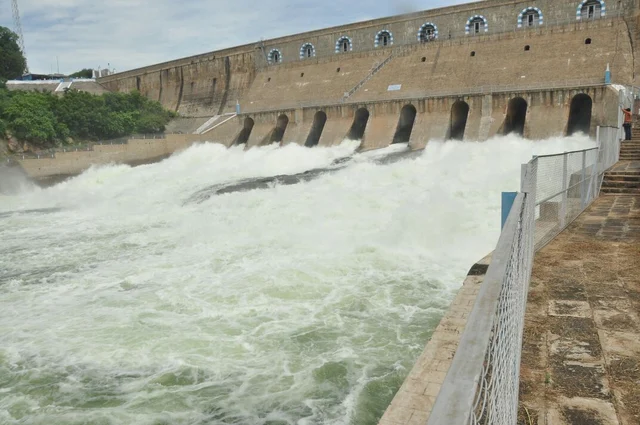 மேட்டூர் அணைத் திறப்பு! : 16 லட்சம் ஏக்கர் விளைநிலங்களுக்குப் பாசன வசதி