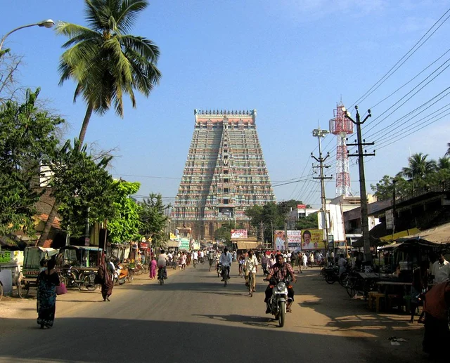 திருவரங்கம் உள்ளிட்ட பெருமாள் கோயில்களில் 'பகல்பத்து ராப்பத்து உற்சவம்' தொடக்கம்!