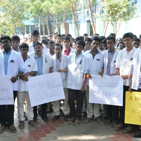 தேசிய மருத்துவ ஆணையம்’ வரவேற்கத் தகுந்ததுதானா? - மருத்துவர்களின் கருத்து என்ன? #NationalMedicalCommission