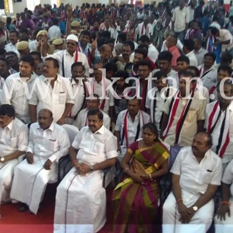 `மக்களுக்காக வாழ்ந்தவர் எம்.ஜி.ஆர்; தன்னுடைய மக்களுக்காக வாழ்ந்தவர் கருணாநிதி’ - முதல்வர் விமர்சனம்!