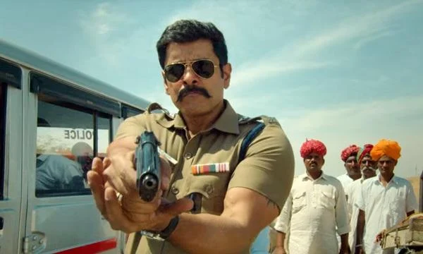 ‘நான் சாமி இல்ல பூதம்’- விறுவிறுப்பான காட்சிகளுடன் வெளியானது சாமி-2 டிரெய்லர்