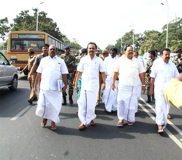 காவிரி மேலாண்மை வாரியத்துக்காக மனிதச் சங்கிலி! களமிறங்கும் ஸ்டாலின் உள்ளிட்ட 9 தலைவர்கள்
