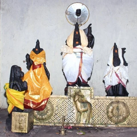 வசிஷ்டருக்குப் பெருமாள் தரிசனம், காவிரிக்குச் சாப விமோசனம்... சிறப்புகள் பல பெற்ற வடரங்கம்!
